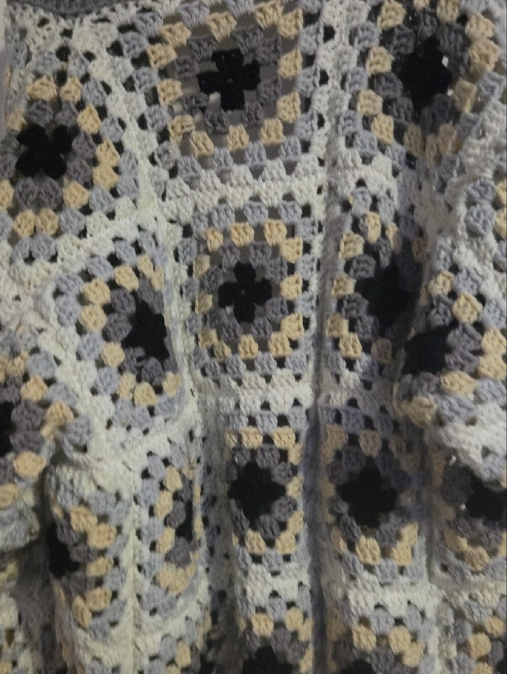 Cozy Gray Crochet Shawl-Collar Cardigan with Cream & Yellow Accents - Picture 6 of 8